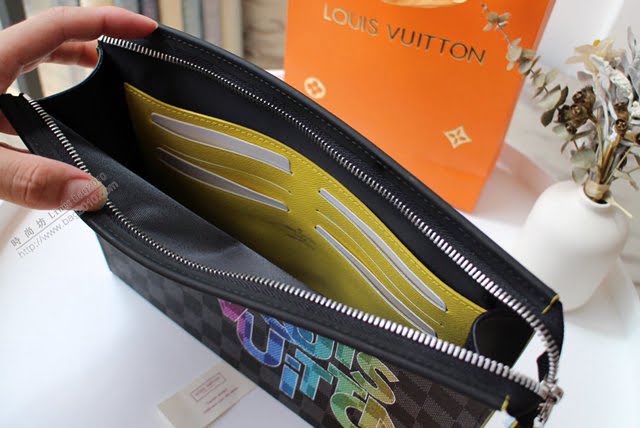 lv手包 N60308原單 多功能Pochette Voyage中號手袋 lv男士手拿包  lvqb1820
